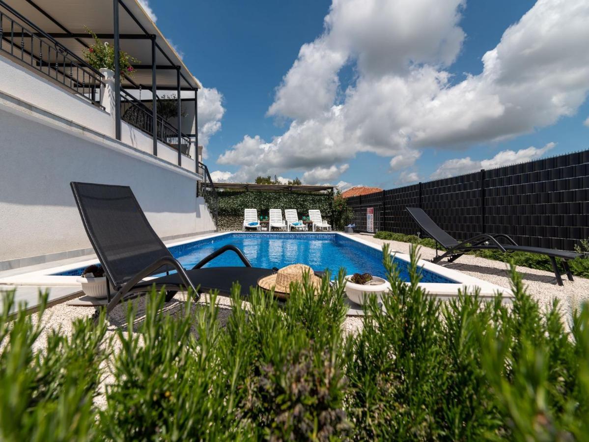 Scenic Sea View,Three Bedroom Villa With Pool Trogir Buitenkant foto