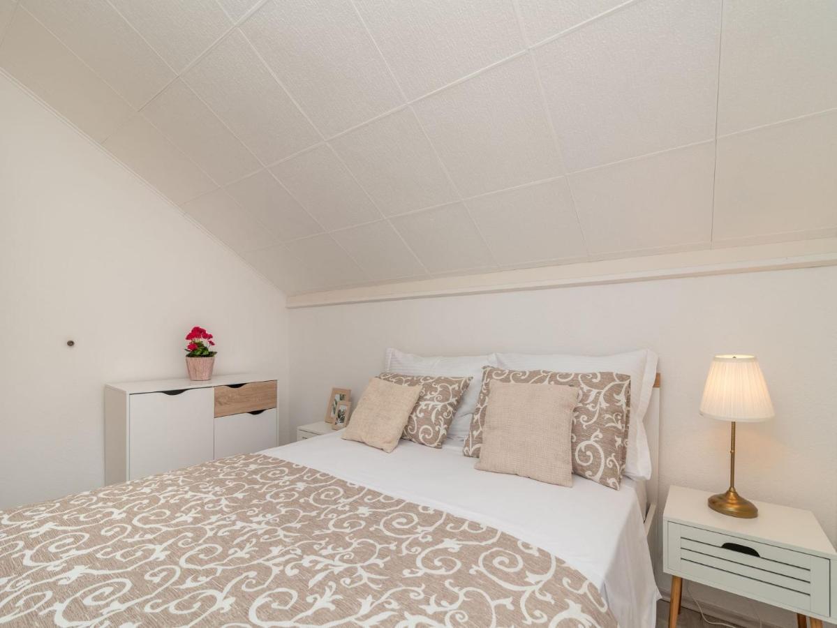 Scenic Sea View,Three Bedroom Villa With Pool Trogir Buitenkant foto